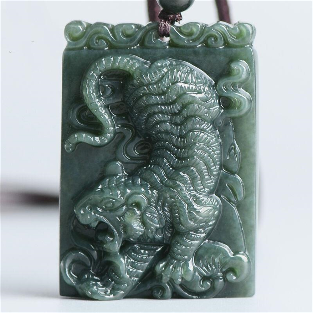 Vintage Things Collection - Naturalny ciemnozielony jadeit HeTian rzeźbiony chiński