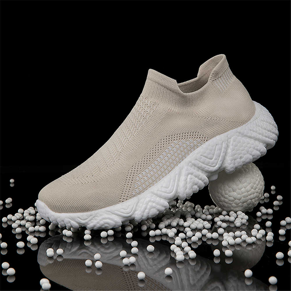 Płaskie wyglądające sneakersy  – Vintage Collectible Shoes recenzja i cena